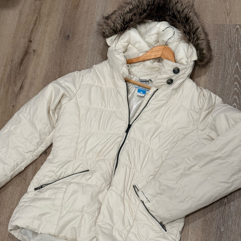 Columbia Cream Puffer Jacket with Faux Fur Hood